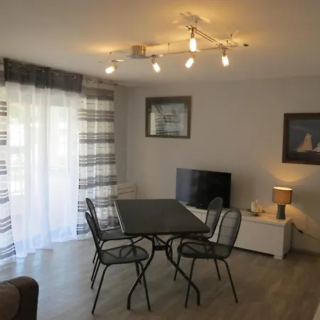 2 Pieces Climatise Avec Garage A - Fr-1-780-66 Apartment Sainte-Maxime