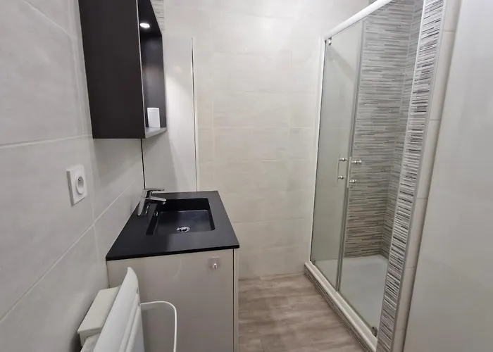 2 Pieces Climatise Avec Garage A - Fr-1-780-66 *